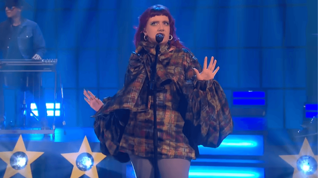 CMAT brings Irish language to SNL UK in her musical guest debut