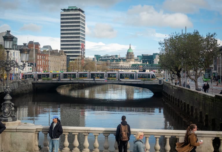 O’Connell Street crackdown targets a dozen Dublin traders O’Connell Street crackdown targets a dozen Dublin traders