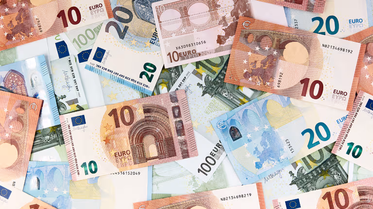 Richest 10% of Irish households own nearly half of all wealth Richest 10% of Irish households own nearly half of all wealth