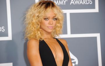 Video: Racy behind-the-scenes footage from Rihanna’s upcoming video (NSFW)