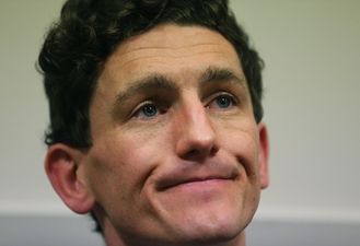 Pic: Yes, that’s Ireland international Keith Andrews with a Qatar GAA jersey