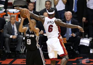 Video: Tony Parker’s buzzer-beater last night was just a bit dramatic