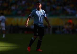 Liverpool fight off Suarez bids, Man United fancy Fabregas AND Fellaini and the race for Gary Hooper