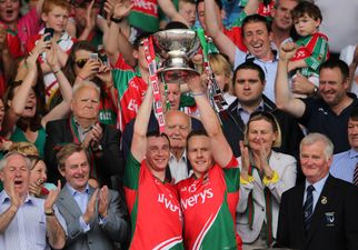 Pic: Another day, another Home and Away star snapped with the Mayo colours