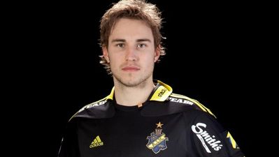 Video: Irish footballer appears on the Swedish version of Pop Idol…and he’s pretty decent too