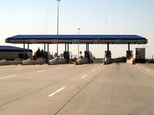 This is one way to avoid the toll booth at the M1 anyway
