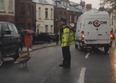 Video: Tense Gardai stand-off with stubborn bird brings traffic to a standstill in Dublin