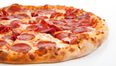 Video: Drunken reveller can’t remember ordering the pizza he’s holding