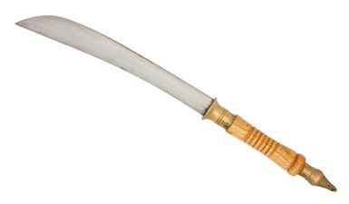 Video: Armed raider has a gun, shopkeeper has a machete. Shopkeeper wins.