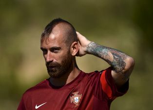 GIF: Raul Meireles was sent off for a very nasty challenge last night