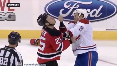 Video: A brutal uppercut landed perfectly in an ice hockey fight last night