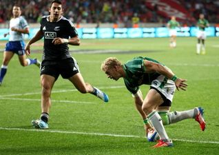 Pic: This ridiculously swollen knee didn’t stop the South African captain scoring the winning try in the Port Elizabeth Sevens final
