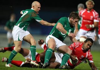 Sean O’Brien tweets picture pretending to be a jockey; Peter Stringer stings him with brilliant response