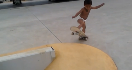 Video: This 2-year-old kid is seriously good at skateboarding