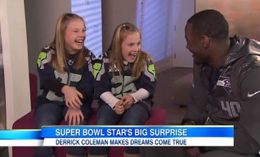 Video: NFL star Derrick Coleman surprises two young deaf fans with Super Bowl tickets