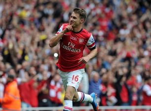 Gifs: Podolski scores twice as Arsenal run away with it against Hull