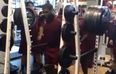 Video: College football offensive lineman squats 365kg with barely a bother on him