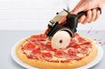 Sound pilot buys 50 pizzas to feed passengers delayed on runway