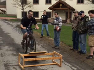 Video: Amateur daredevil attempts bicycle front flip… fails