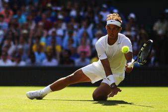 Video: Rafael Nadal falls on the ground but recovers to hit the point of the day at Wimbledon