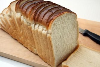Pic: Deadly Dublin delivery man carries bread in the most brilliant way possible