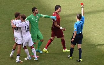 Vine: Hummels scores a humdinger of a header and Pepe sees red…