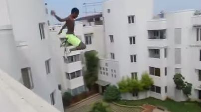 Video: This guy made heart-stopping jump off a five-storey building into a swimming pool