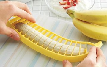 For Sale: A banana slicer AND a police radio scanner? We think we may have found Ireland’s most brilliant online seller…