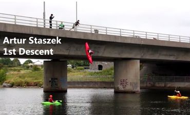 Video: Galway kayakers show off huge balls of steel as they jump off 40ft bridge into the water below
