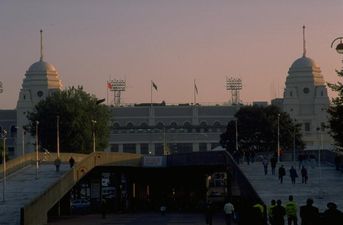 Pic: You wouldn’t see this amazing scoreboard announcement from 1977 these days, would you?