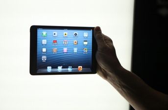 Video: Now you can attach your face to an iPad to enjoy virtual reality