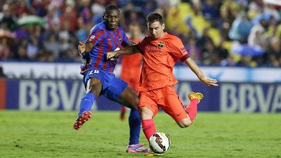 Vine: Lionel Messi scored a wonder goal and badly missed a penalty last night
