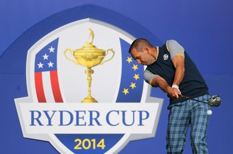 Vine: Sergio Garcia spoils wonderful chip-in with hilariously awful high-five attempt with his caddy