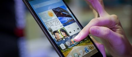 Video: You can easily make a mobile phone case out of a balloon