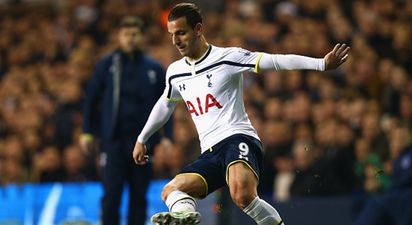 Vine: Roberto Soldado missed an absolute sitter for Spurs last night