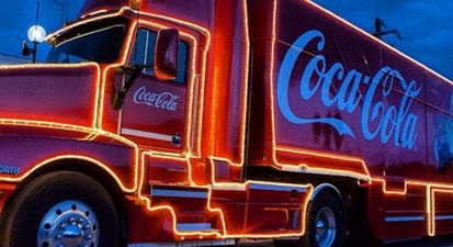 PIC: A group of Dublin guys have dressed up as the Coca Cola Christmas truck for 12 Pubs