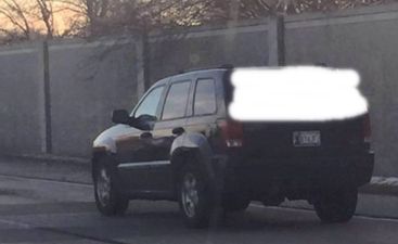 PIC: Star Wars: The Force Awaken gets MASSIVE spoiler treatment on this car window