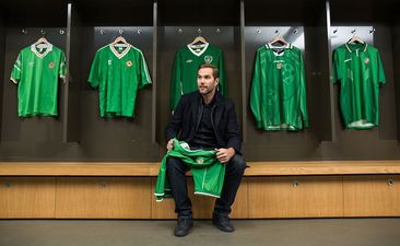 “I’d rather have a couple of mates than a couple of medals” – Jason McAteer responds to Roy Keane comments