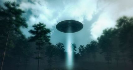 Pilots in two different planes report UFO sighting in the same location within minutes of each other