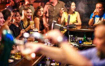 Bar staff have immense reply for guy who asked them to spy on his girlfriend
