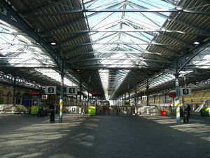WATCH: Man playing ‘Africa’ by Toto in Heuston Station is absolutely class