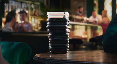 Using your phone in the pub is ruining your social life, new study shows