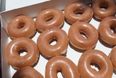 Son posts on Twitter to say nobody was coming to his dad’s doughnut shop, internet reacts accordingly