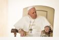 Pope late to Sunday mass because he got stuck in the Vatican lift