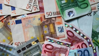 Over 120,000 workers in Ireland earn the minimum wage or less