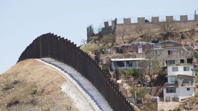 US Supreme Court vote in support of Trump to spend billions on border wall