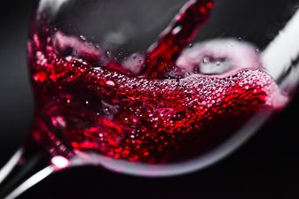 Lidl selling non-alcoholic wine for €3 per bottle this Christmas