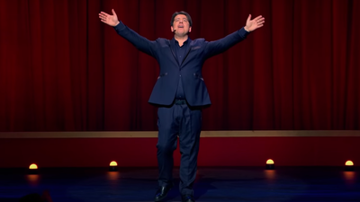 Michael McIntyre tells hilarious story about almost breaking his leg on stage in Cork