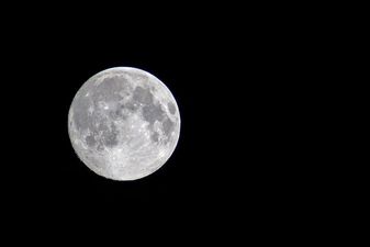 NASA confirms the presence of water on the moon