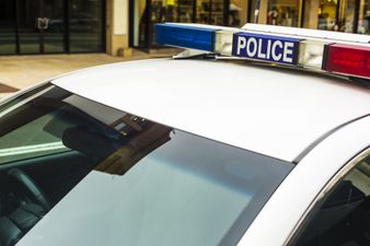 200 people arrested and six police officers hospitalised amid anti-lockdown protest in Australia